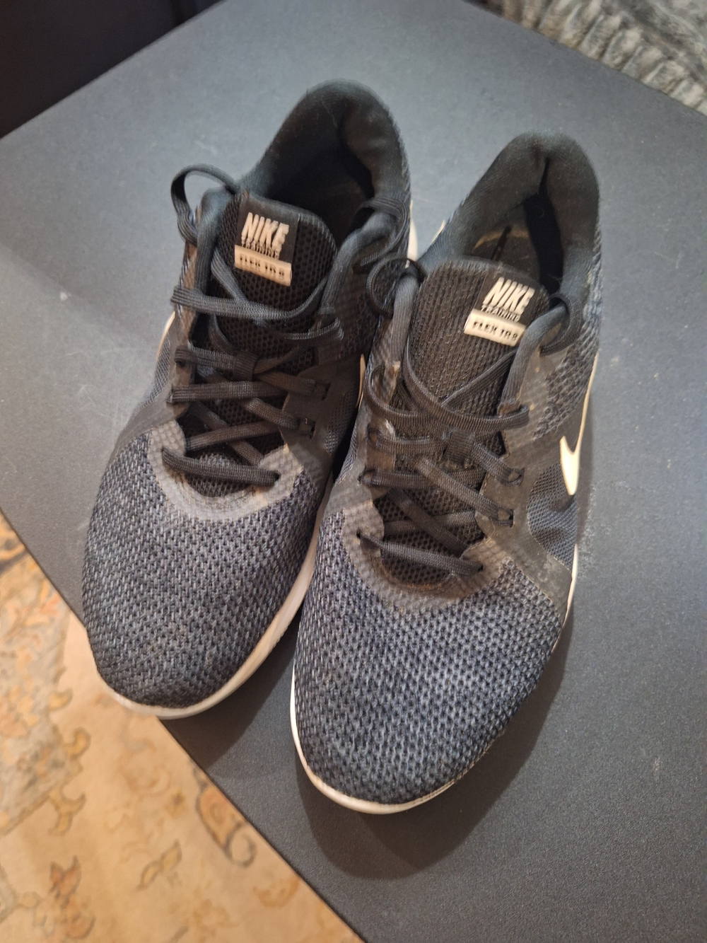 Nike Womens Black Knit Running Shoes with White Swoosh